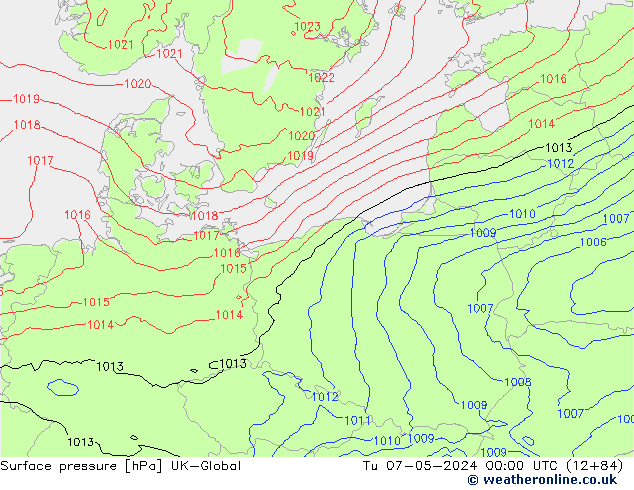 Surface pressure UK-Global Tu 07.05.2024 00 UTC