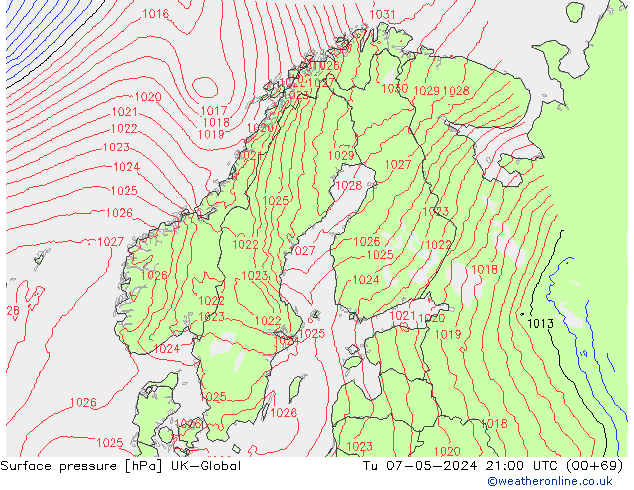 Surface pressure UK-Global Tu 07.05.2024 21 UTC