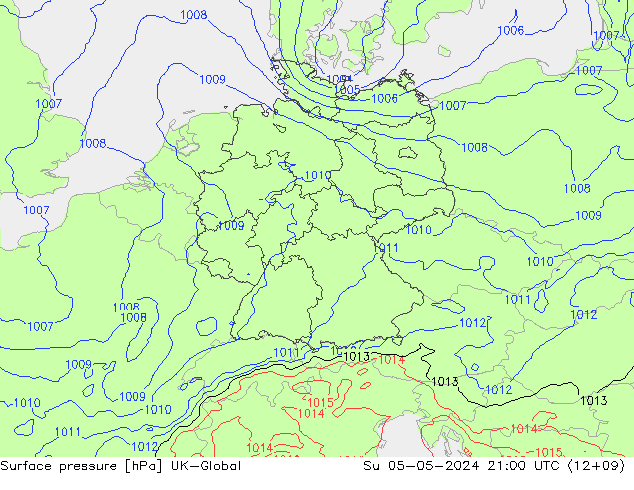 Surface pressure UK-Global Su 05.05.2024 21 UTC