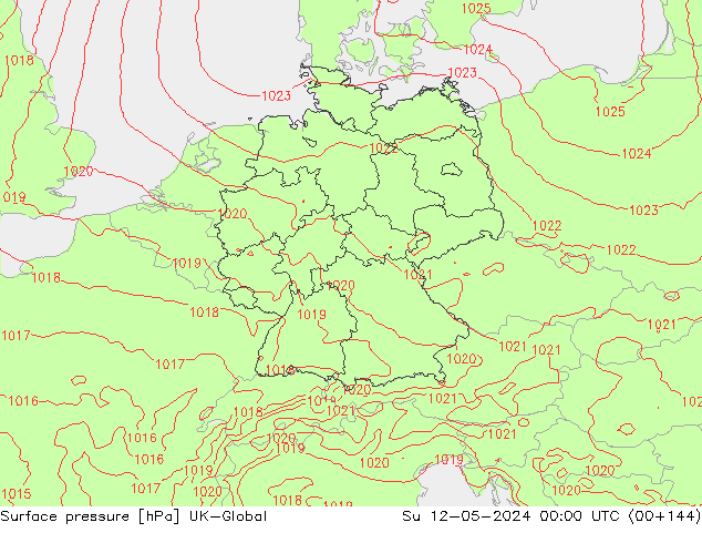 Luchtdruk (Grond) UK-Global zo 12.05.2024 00 UTC