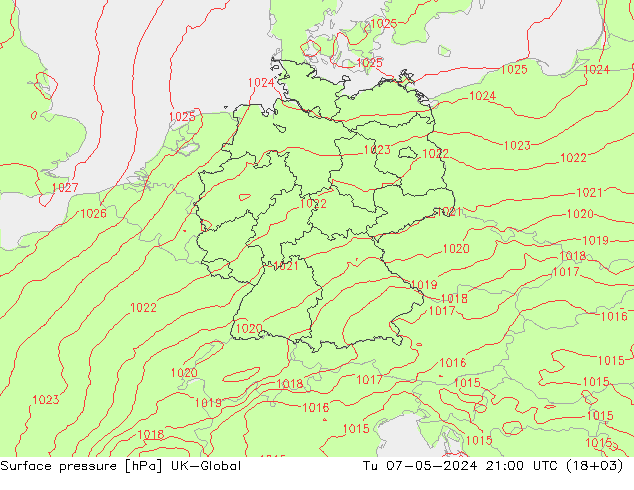 Surface pressure UK-Global Tu 07.05.2024 21 UTC