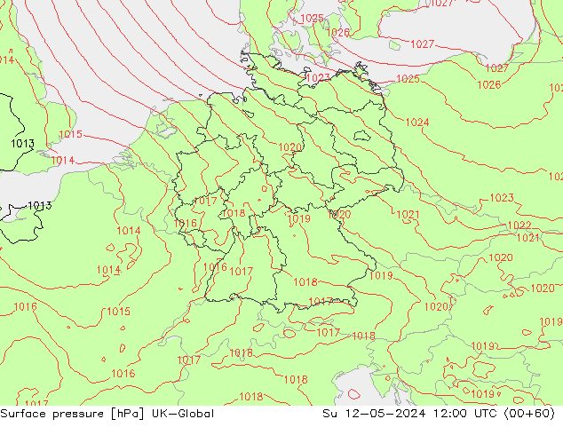 Luchtdruk (Grond) UK-Global zo 12.05.2024 12 UTC