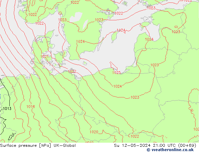 Surface pressure UK-Global Su 12.05.2024 21 UTC
