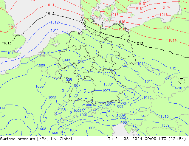 Surface pressure UK-Global Tu 21.05.2024 00 UTC