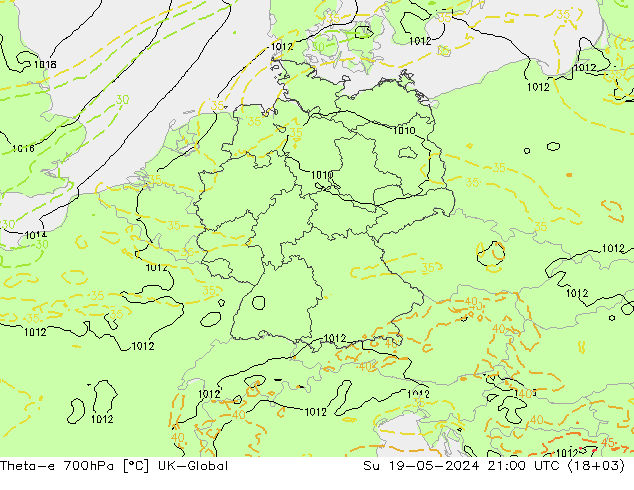 Theta-e 700hPa UK-Global So 19.05.2024 21 UTC