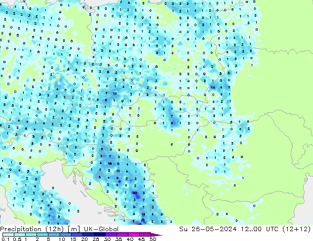 Totale neerslag (12h) UK-Global zo 26.05.2024 00 UTC