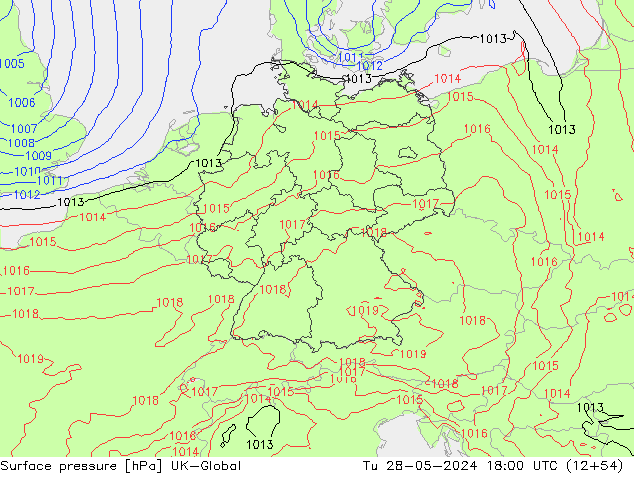 Surface pressure UK-Global Tu 28.05.2024 18 UTC