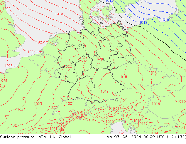 Surface pressure UK-Global Mo 03.06.2024 00 UTC