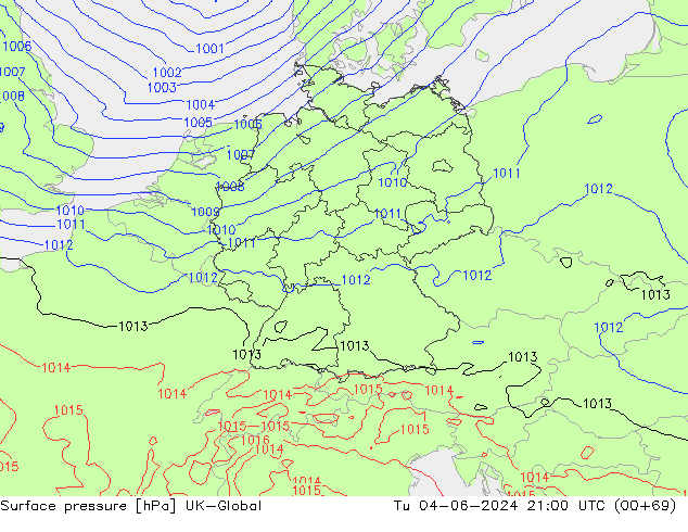 Surface pressure UK-Global Tu 04.06.2024 21 UTC