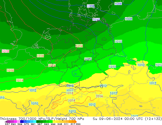 Espesor 700-1000 hPa UK-Global dom 09.06.2024 00 UTC