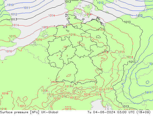 Surface pressure UK-Global Tu 04.06.2024 03 UTC