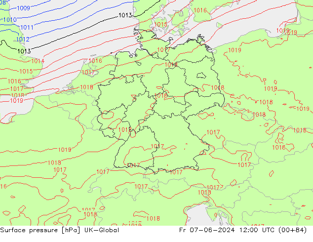 Pressione al suolo UK-Global ven 07.06.2024 12 UTC