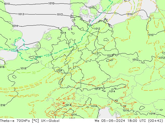 Theta-e 700hPa UK-Global wo 05.06.2024 18 UTC