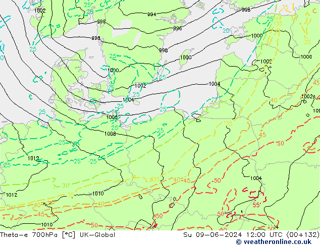 Theta-e 700hPa UK-Global Su 09.06.2024 12 UTC