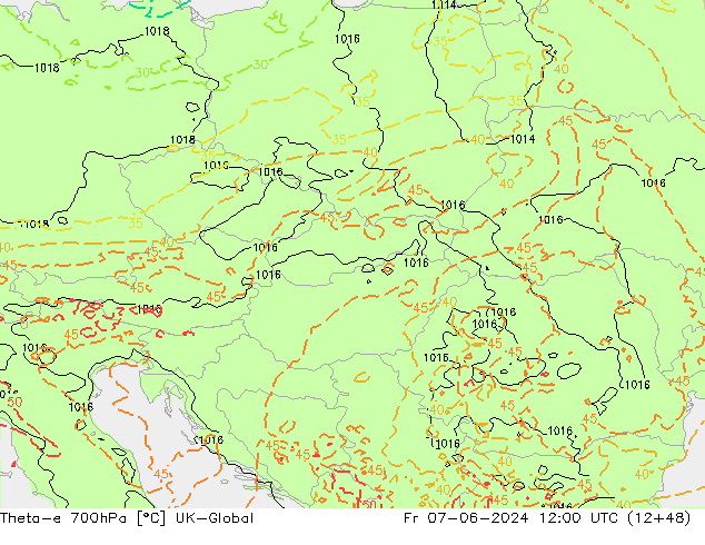 Theta-e 700hPa UK-Global Fr 07.06.2024 12 UTC