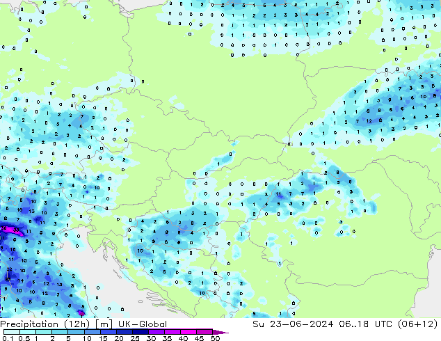 Totale neerslag (12h) UK-Global zo 23.06.2024 18 UTC